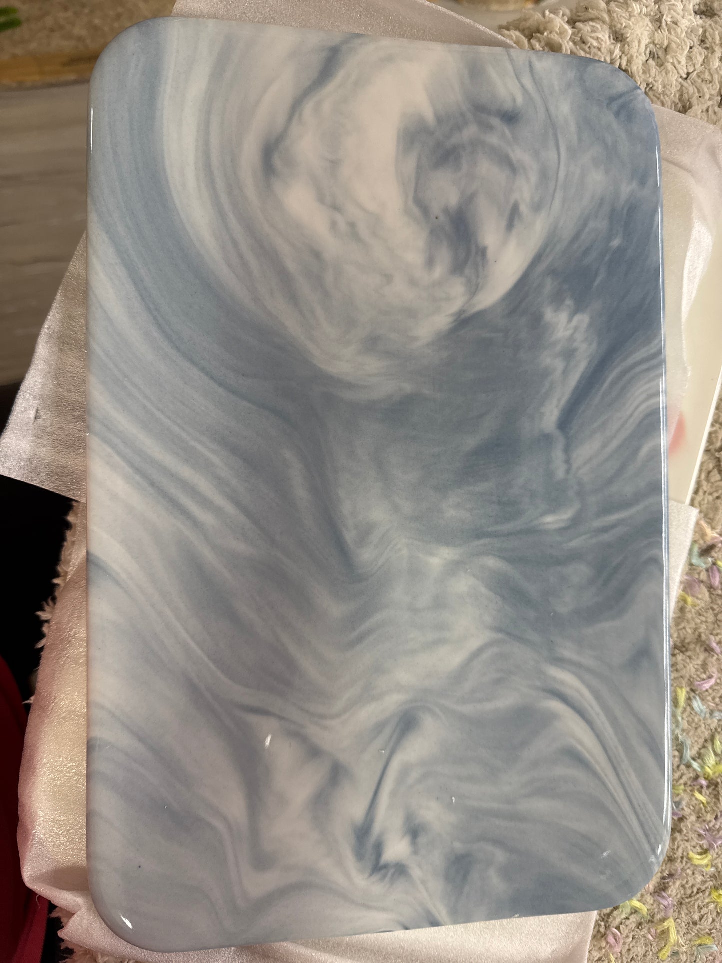 Cooling glossy marble platform Large and Medium