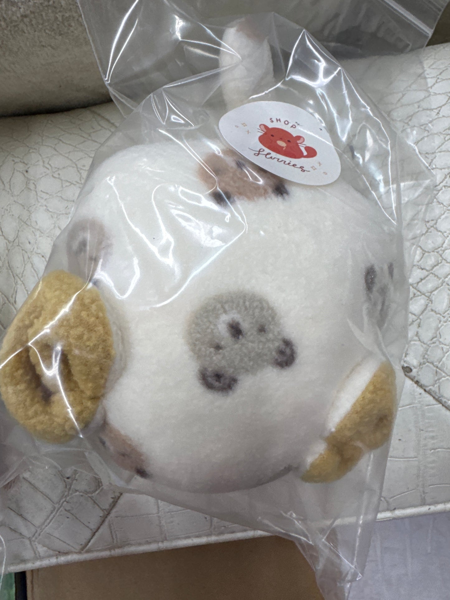 Anti Pill fleece products: chin beanies, tempura pillows and hammocks by Flurries