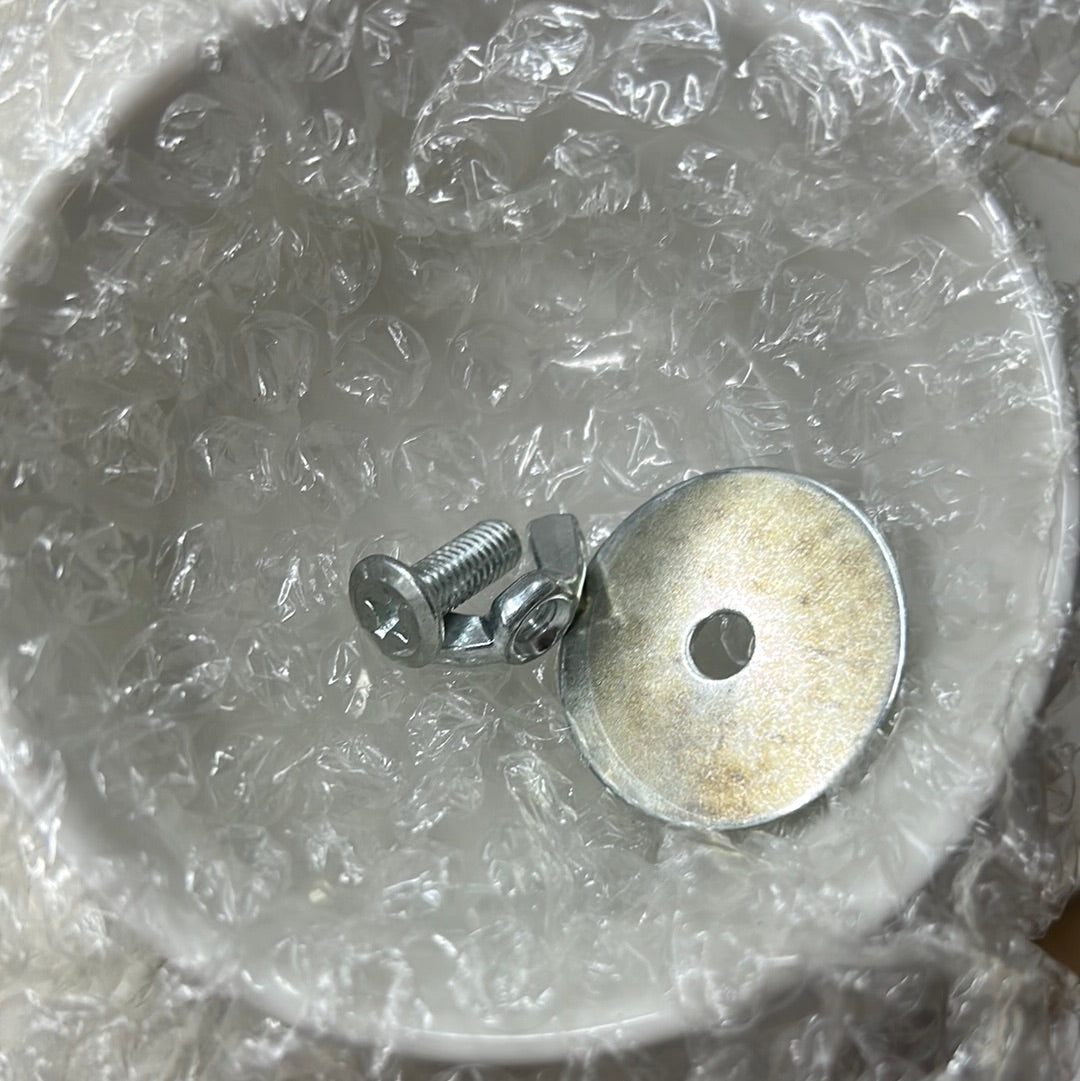 Snow brand ceramic bowl attachable to cage