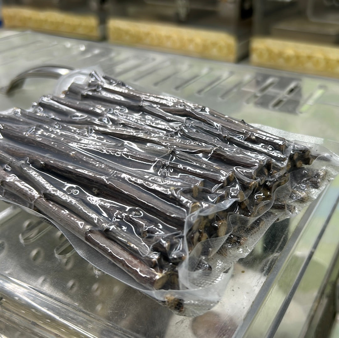 Minnie's Famous Natural Apple Sticks sticks washed, boiled and baked (thinner generally)