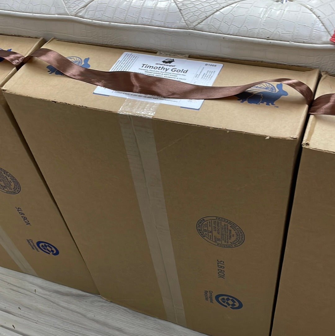 American Pet Diner APD Gold Timothy Hay soft 10/2026 highly palatable/ popular batch (taste test or sample avail) please return good hay bits ๐