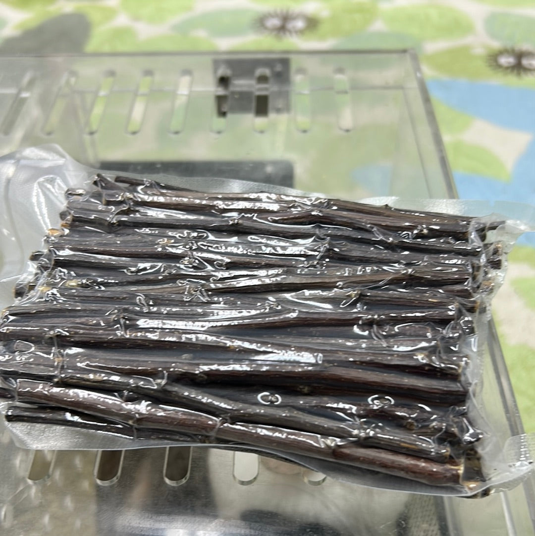 Minnie's Famous Natural Apple Sticks sticks washed, boiled and baked (thinner generally)