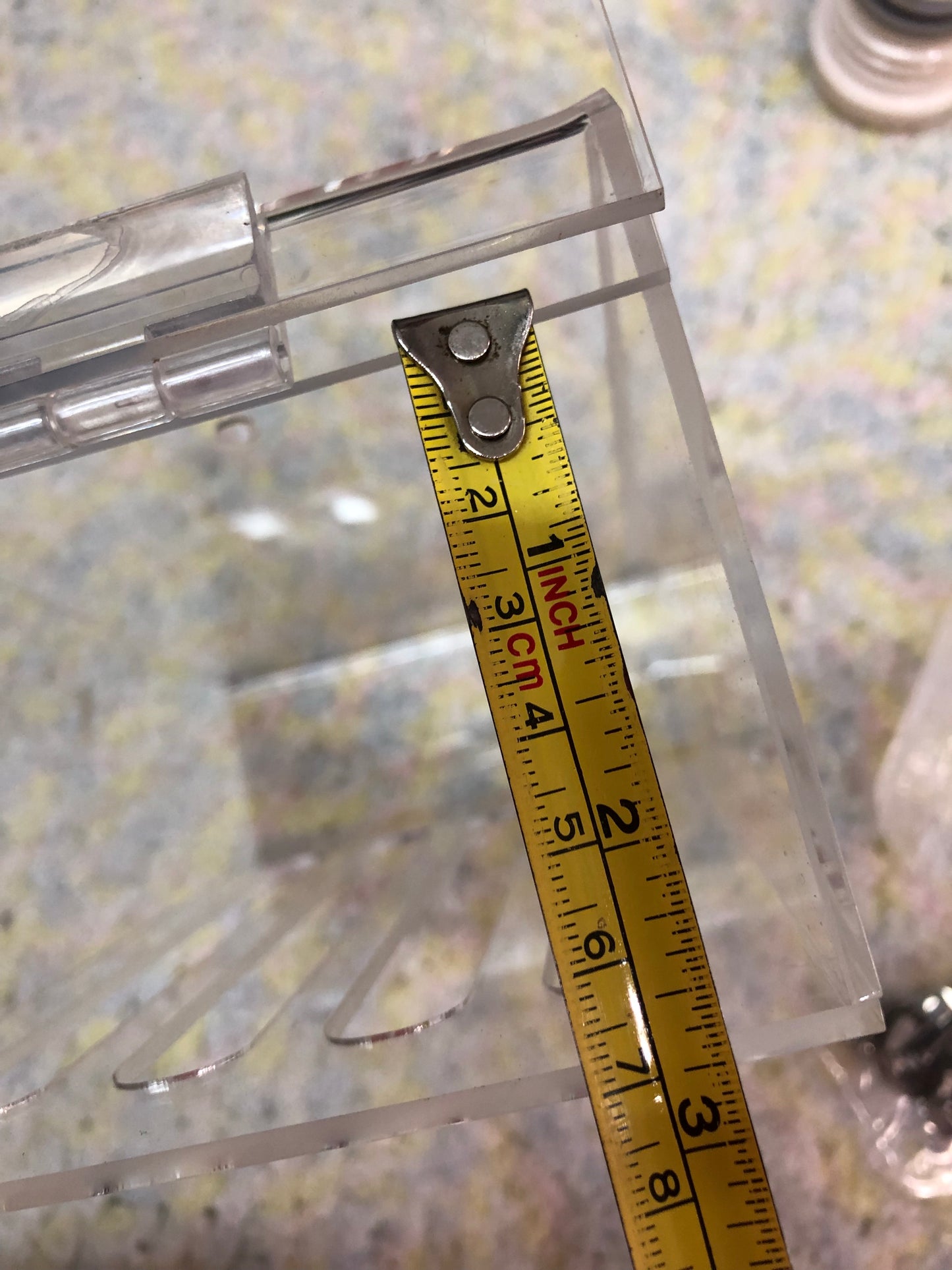 Acrylic hay holder / hay box/ holders hay rack 2 options —- sleek and fits any cage