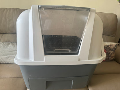 Very good condition Catit Smartsift Litter box / bin with airsift filter system worth $139 (model 50685)  67x 47 x 46 cm lbh @ $20 only