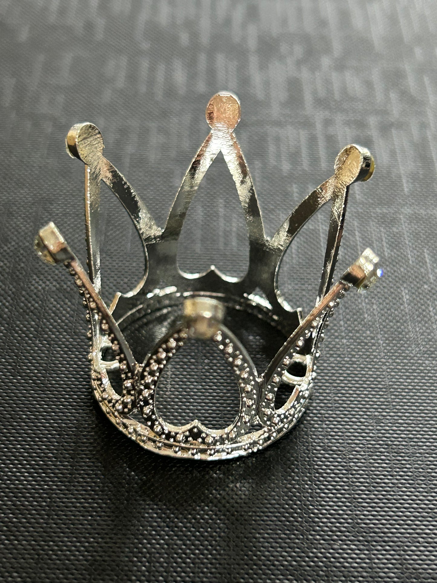 Crown / tiara 3 cm or 5 cm diameter for playtime and photography with small animals like chinchillas, rabbits and guinea pigs