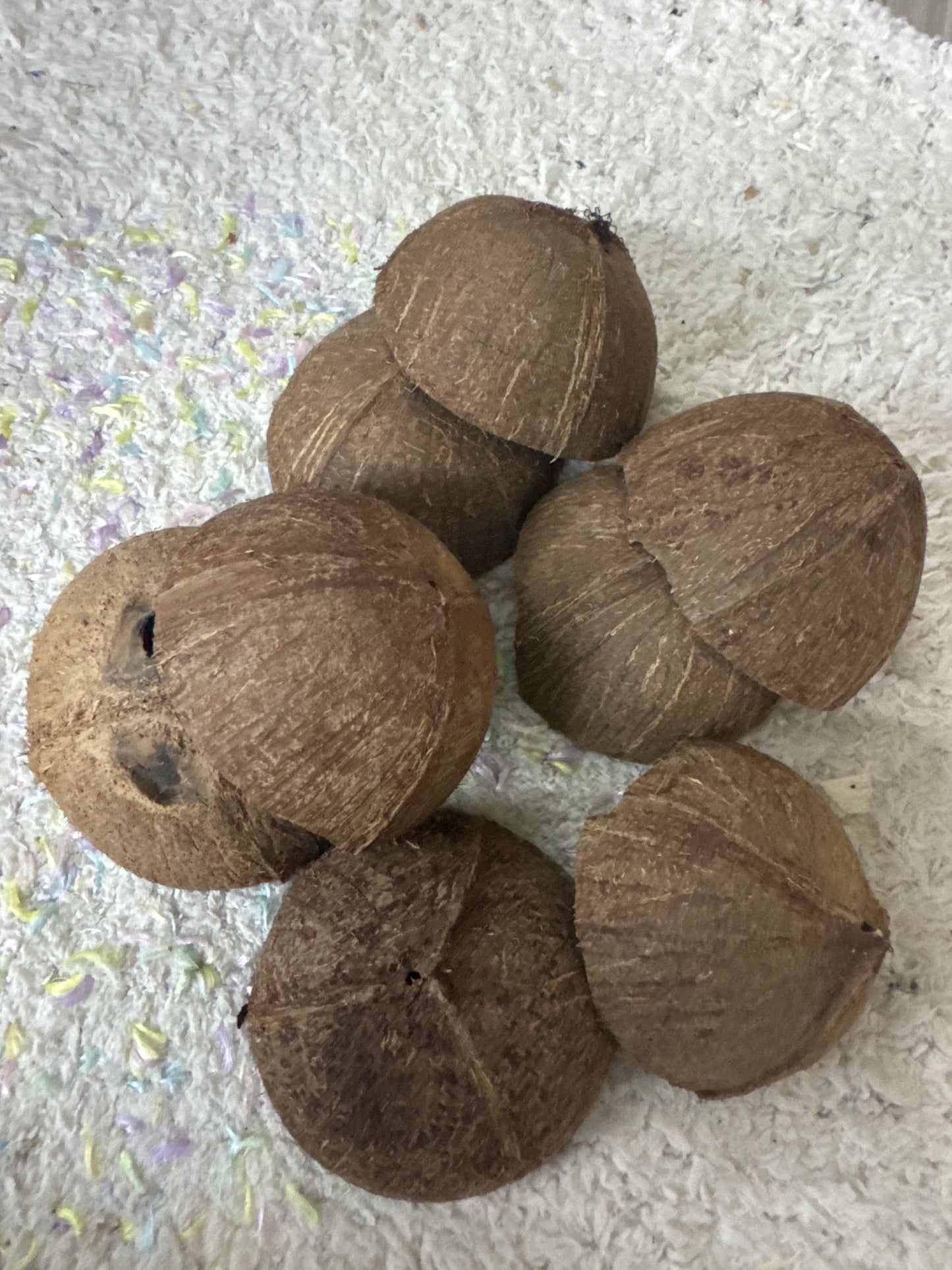 Minnie’s baked coconut shells 110g