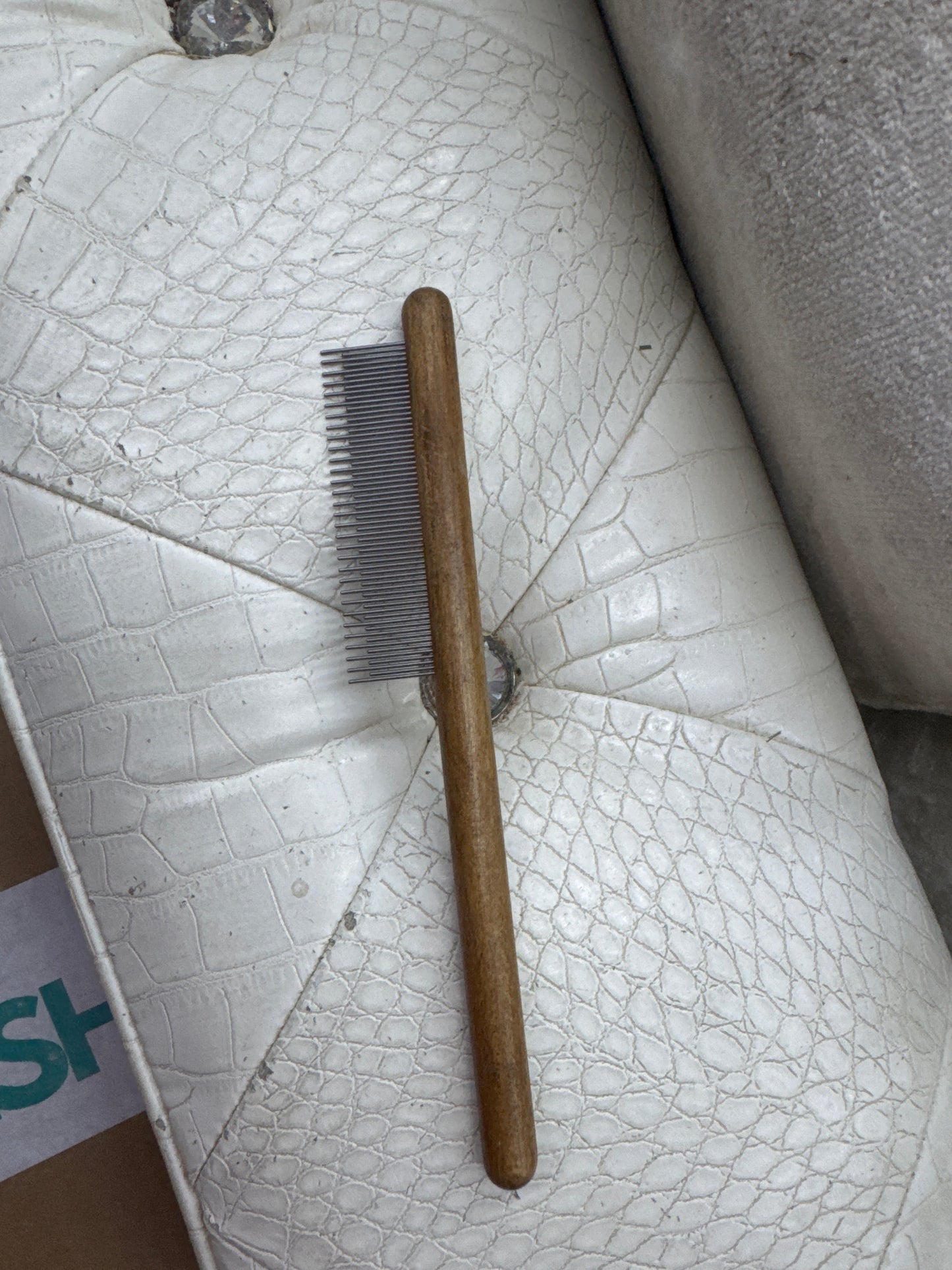 Used items/ used products/ 90% or brand néw items