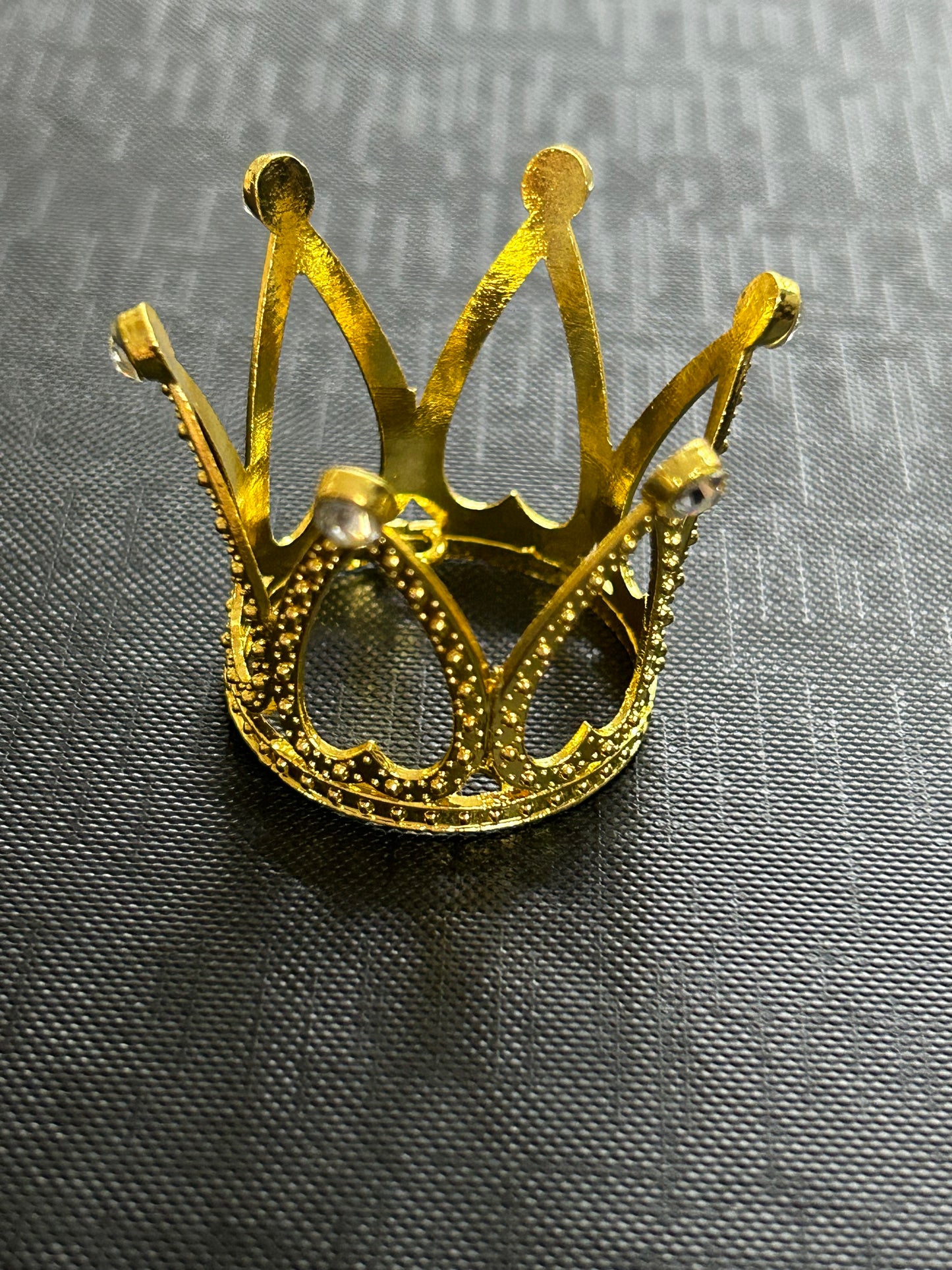 Crown / tiara 3 cm or 5 cm diameter for playtime and photography with small animals like chinchillas, rabbits and guinea pigs