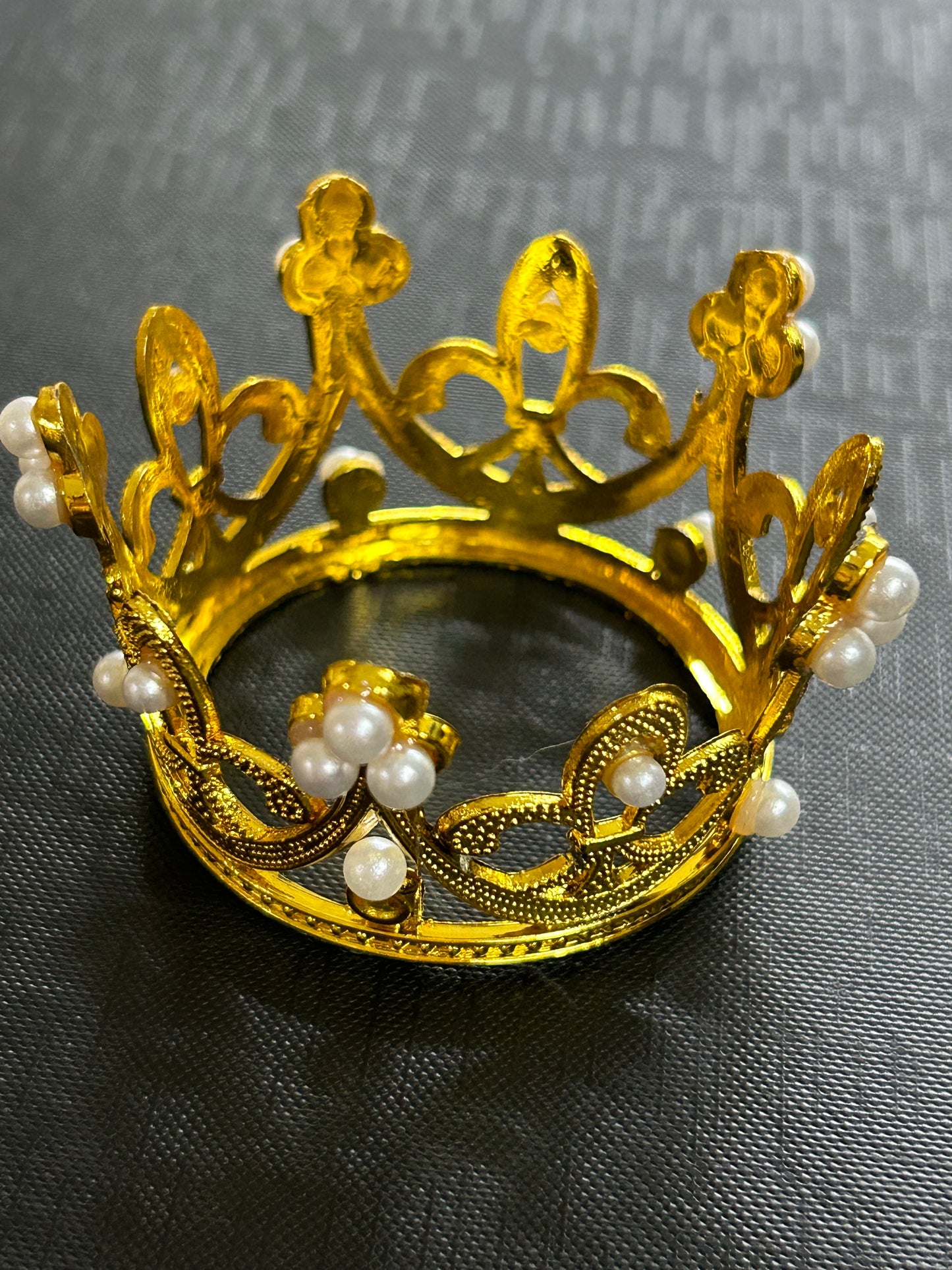 Crown / tiara 3 cm or 5 cm diameter for playtime and photography with small animals like chinchillas, rabbits and guinea pigs