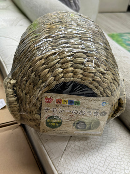 Marukan Timothy Hay House from Japan