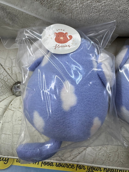 Anti Pill fleece products: chin beanies, tempura pillows and hammocks by Flurries