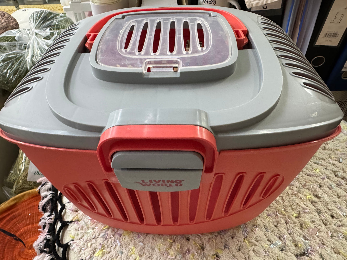 Used items/ used products/ 90% or brand néw items