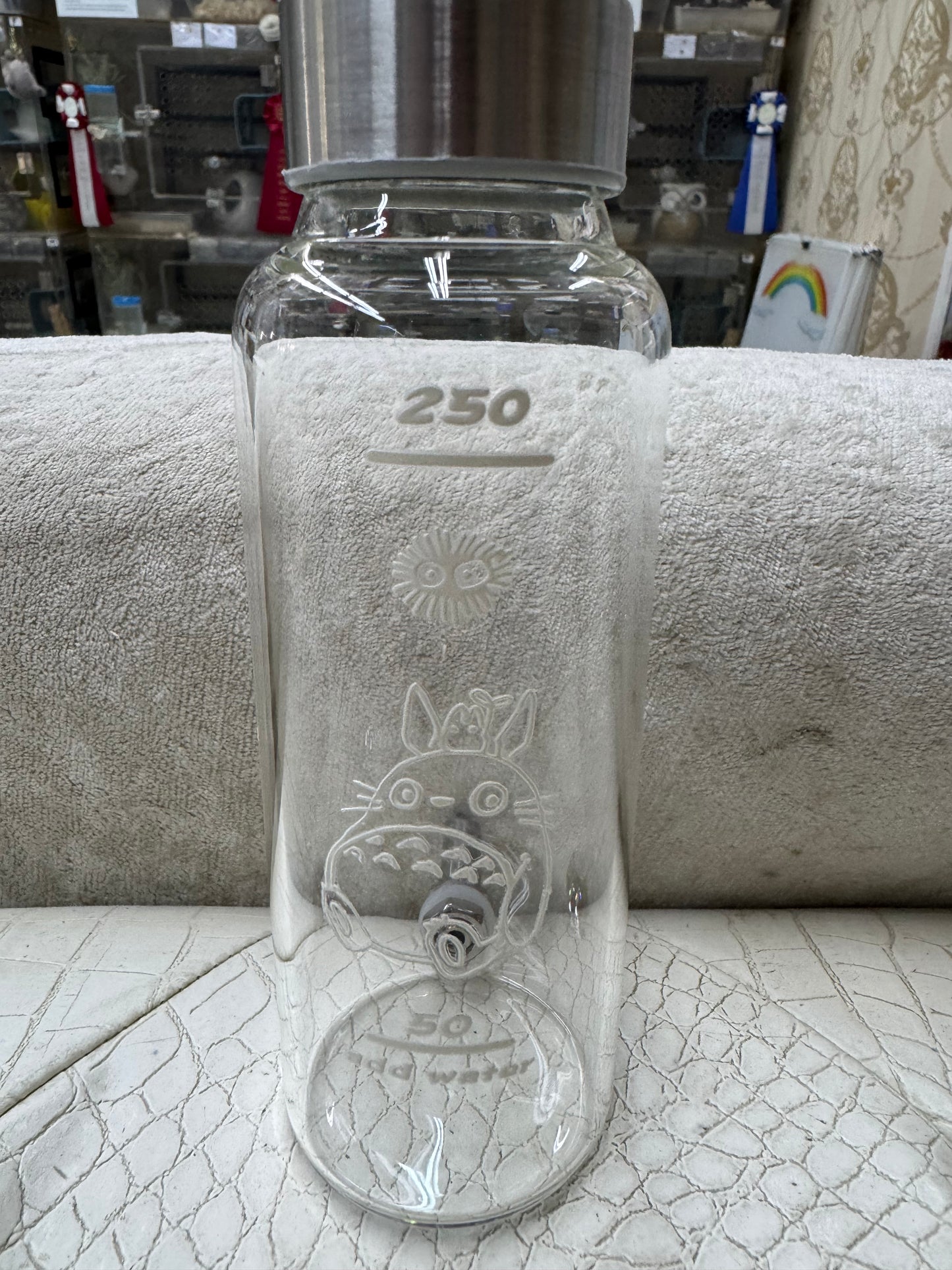 Glass Bottles: Leak proof needle tip laboratory Totoro glass water bottles with regular thicker nozzle or thin nozzle for acrylic carriers