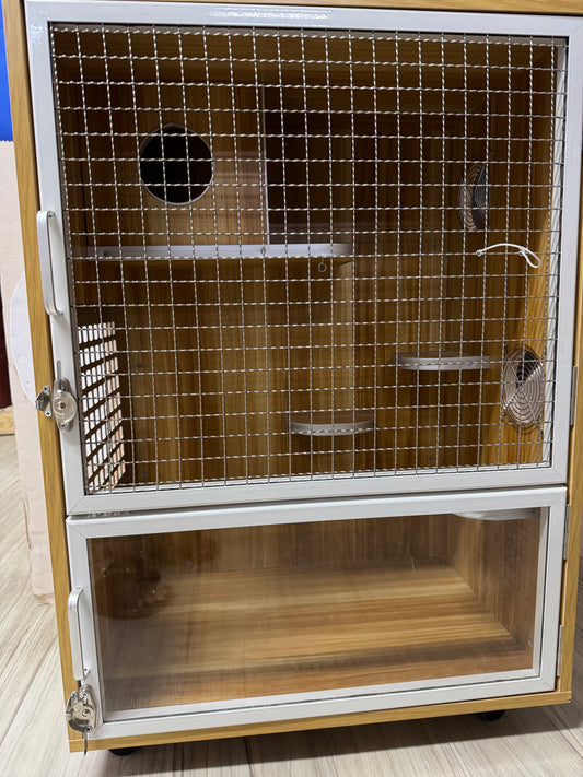 Wooden cage 60 cm length x 40 cm deep and 80 cm height