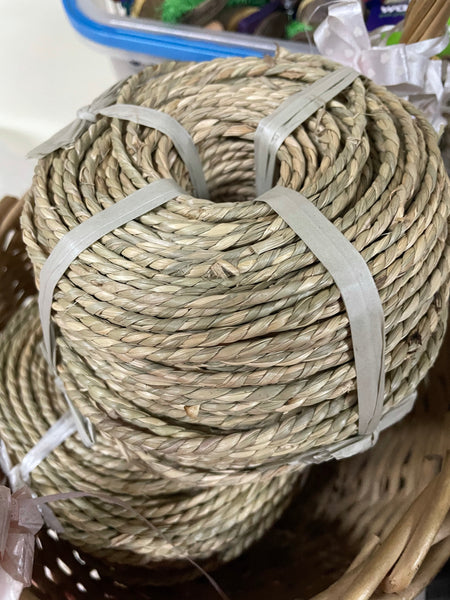 Seagrass rope for tying toys 2 m x 4mm thick