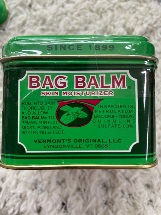 Bag Balm 4 oz and 8 oz (since 1899)